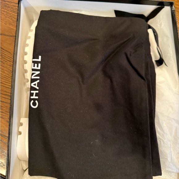 Chanel White Women's Boots Size 40 - Picture 9 of 10